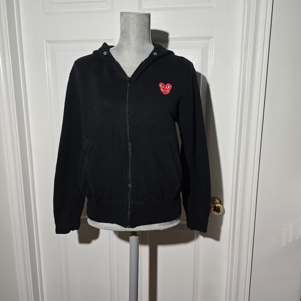 PLAY COMME DES GARÇONS heart Patch Hoodie